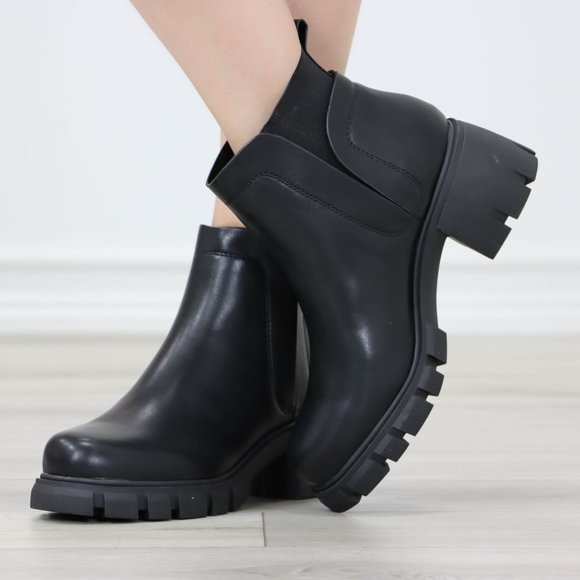 Black Ankle Boots Chunky Lug Block Heel  Synthetic Leather Round Toe - Picture 8 of 13
